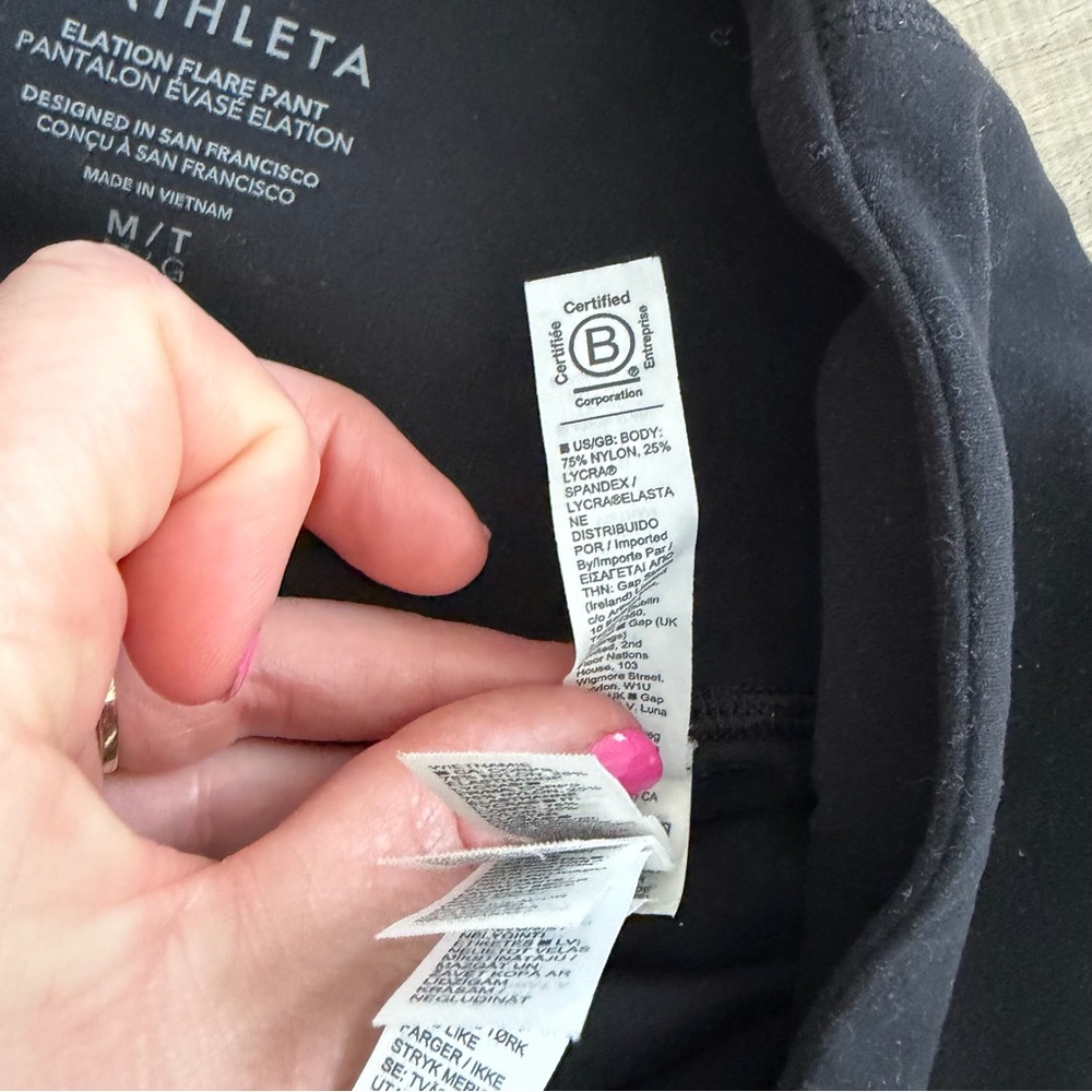 Athleta Ultra High Rise Elation Flare Leggings Black 34.5in Medium TALL - Picture 12 of 12